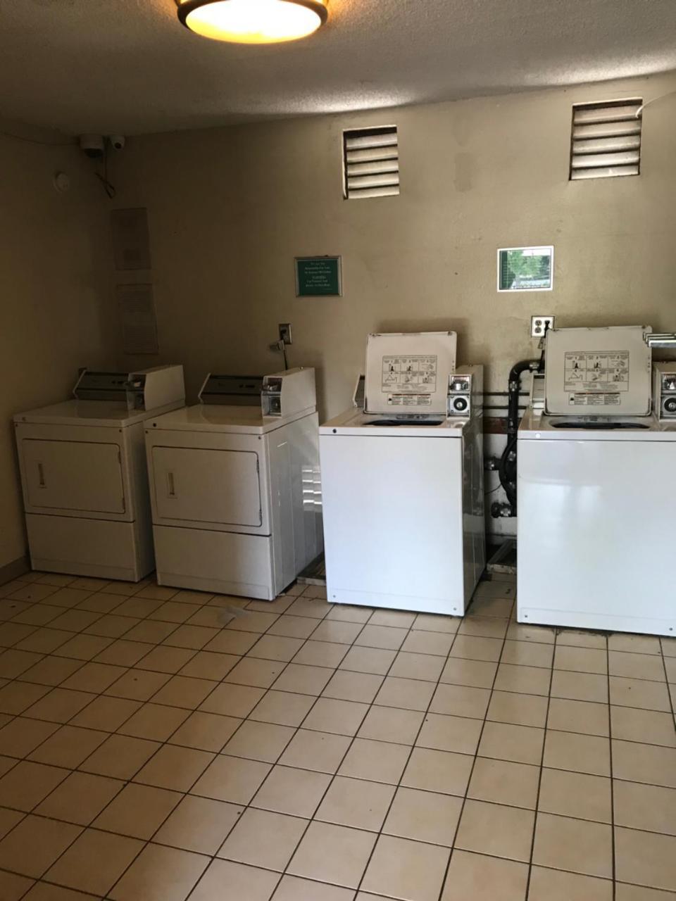 Akua Motor Hotel Anaheim Buitenkant foto